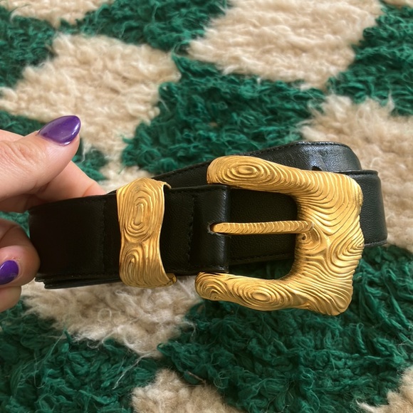 Accessories - Vintage gold leather belt